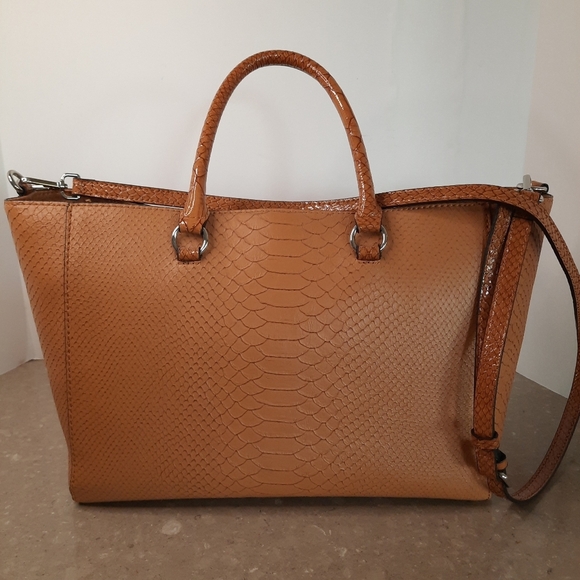 Guess Handbag Business Tote Large Camel Color Chain Accents Faux Snake Skin - Picture 7 of 14